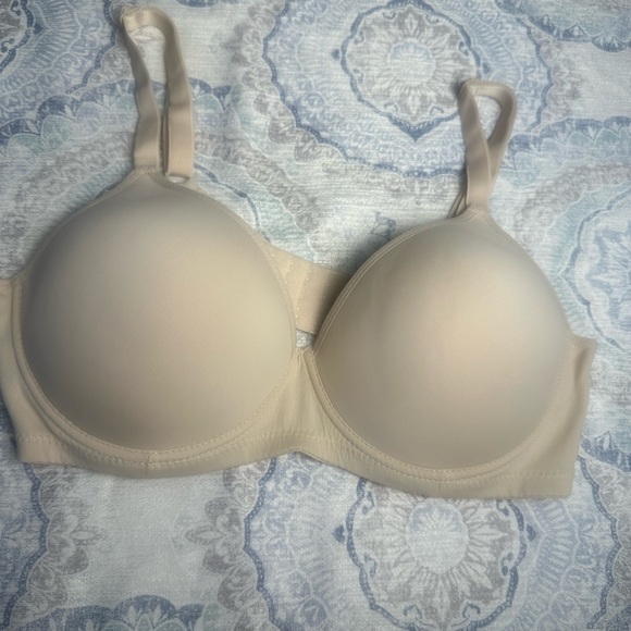 Women's Intimates Set - Black, White, and Tan Bras 36D - Picture 6 of 7